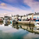 Holiday home Maison Familiale Utah Calvados Tour-en-Bessin